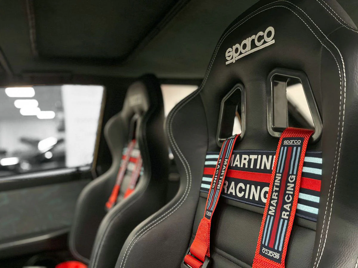 Sparco Martini Racing 6-Point Harness - Image 4